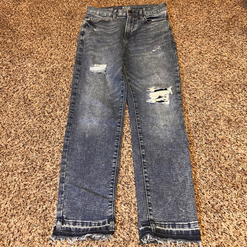 ANA High Rise Straight Jeans Women's Size 4 Distressed Wash Frayed Hem‎